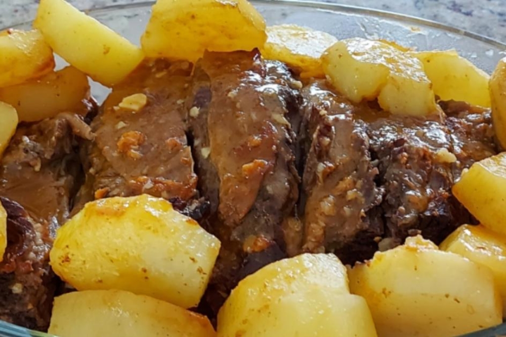 Fraldinha assada na mostarda com batatas vai ficar impressionado com esse tempero que vamos te ensinar Fraldinha assada na mostarda com batatas vai ficar impressionado com esse tempero que vamos te ensinar