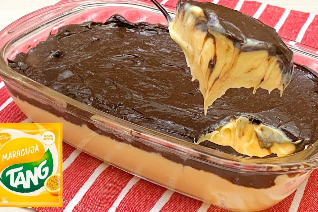 Sobremesa de tang com nescau na travessa, sobremesa prática e muito sabororsa Sobremesa de tang com nescau na travessa, sobremesa prática e muito sabororsa