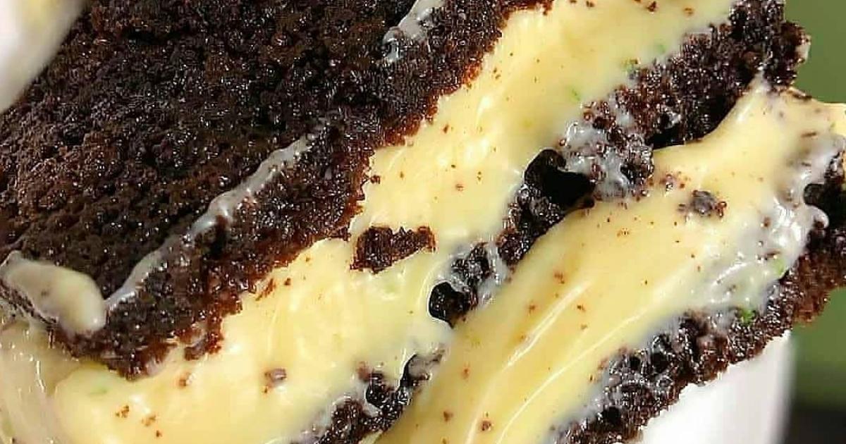 Bolo de chocolate com mousse de limão, combinação perfeita Bolo de chocolate com mousse de limão, combinação perfeita