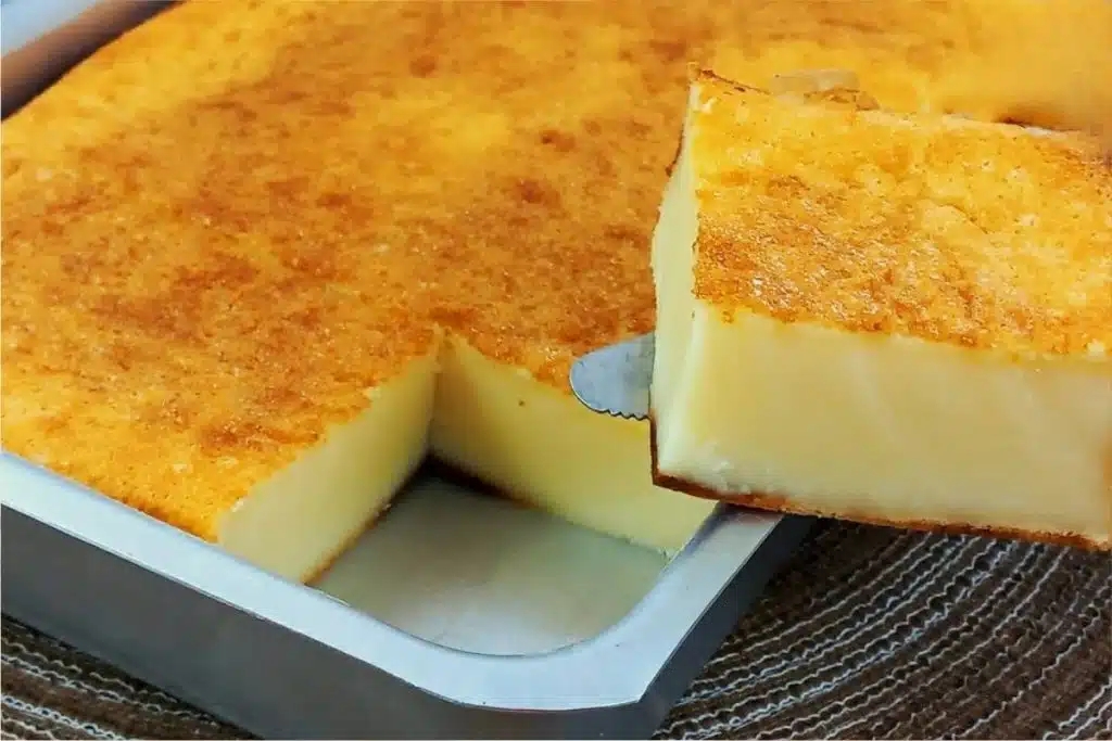 Bolo de leite ou bolo nordestino, um bolo bem cremoso muito simples de fazer Bolo de leite ou bolo nordestino, um bolo bem cremoso muito simples de fazer