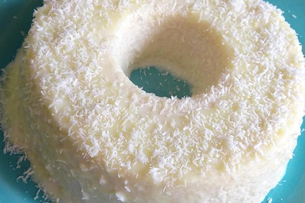 Bolo de tapioca gelado delicioso, para começar não precisa ir ao fogo Bolo de tapioca gelado delicioso, para começar não precisa ir ao fogo