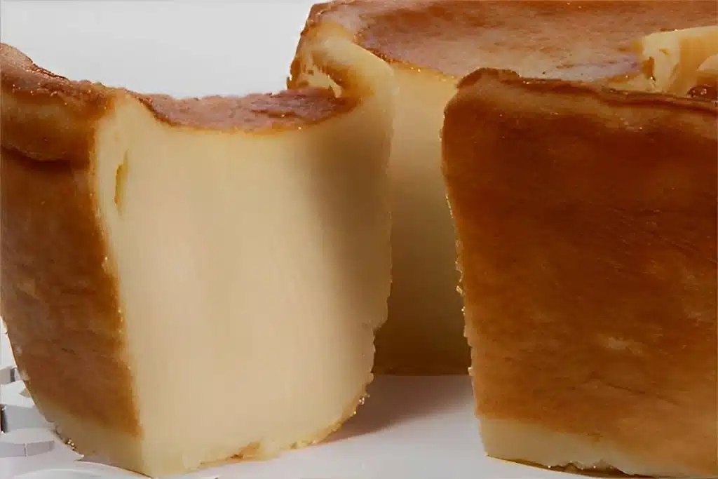 Bolo nordestino ou bolo de leite, um bolo cremoso que parece um pudim fica uma delícia Bolo nordestino ou bolo de leite, um bolo cremoso que parece um pudim fica uma delícia