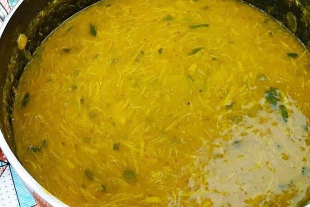 Caldo de mandioca com frango cremoso, não perca tempo e coloque em prática esta maravilha Caldo de mandioca com frango cremoso, não perca tempo e coloque em prática esta maravilha