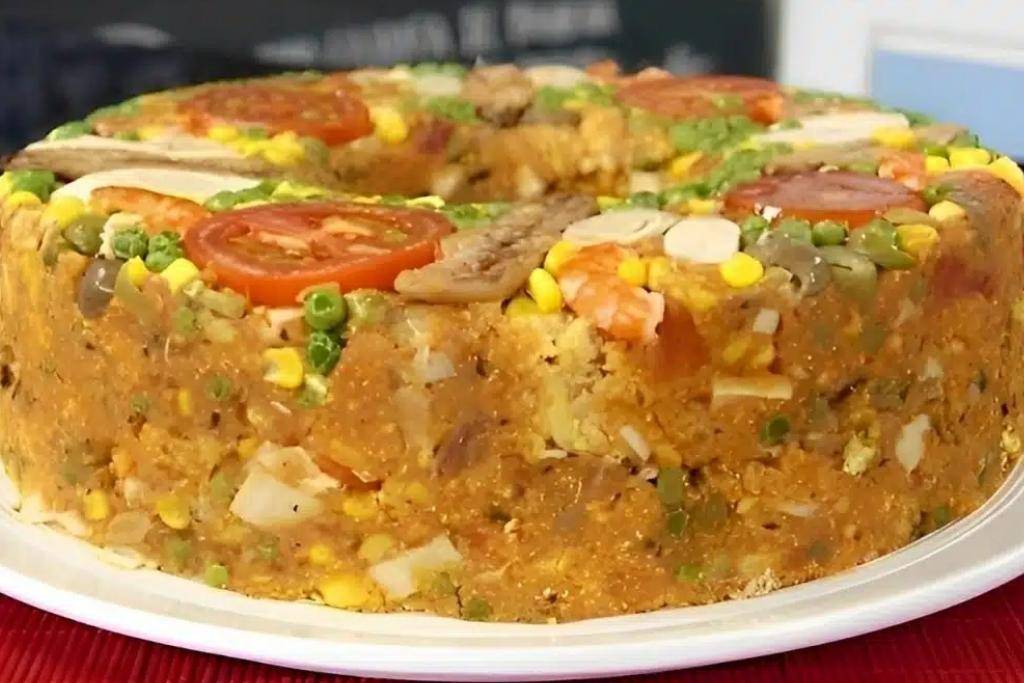 Cuscuz de natal fica divino, ainda feito na panela, não pode faltar em sua ceia de natal Cuscuz de natal fica divino, ainda feito na panela, não pode faltar em sua ceia de natal