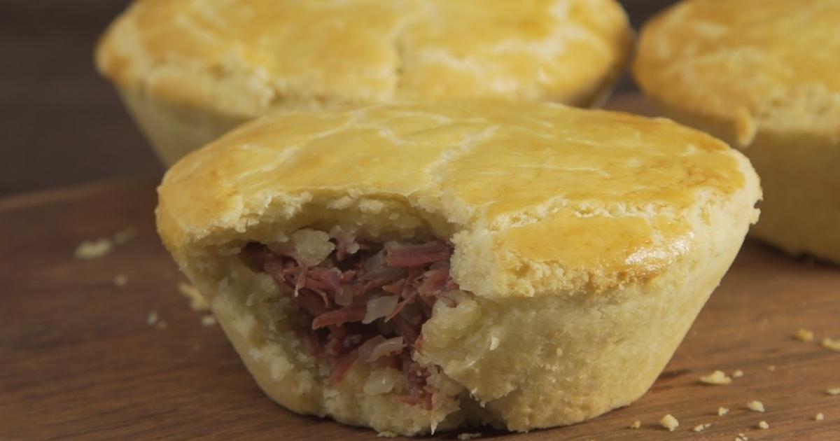 Empadinhas de Carne-seca Derrete na Boca! Empadinhas de Carne-seca Derrete na Boca!