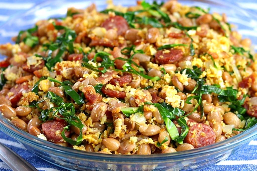 Feijão tropeiro, essa receita secreta do meu padrinho você vai se apaixonar Feijão tropeiro, essa receita secreta do meu padrinho você vai se apaixonar
