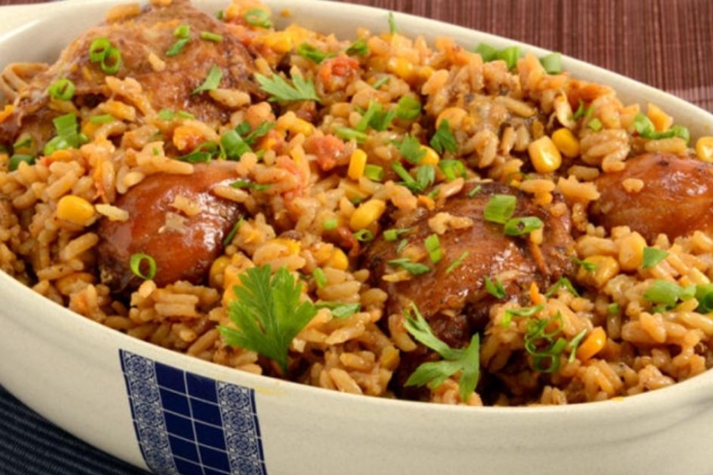 Galinhada com arroz prática e gostosa do sítio do meu avô Galinhada com arroz prática e gostosa do sítio do meu avô