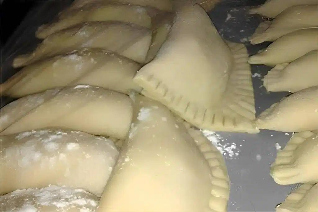 Massa de pastel de feira sequinha, perfeita para fazer os mais deliciosos pastéis Massa de pastel de feira sequinha, perfeita para fazer os mais deliciosos pastéis