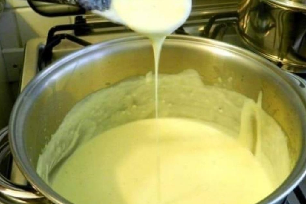 Molho branco para lasanha, fica saboroso e dá um toque nesse prato que todos adoram Molho branco para lasanha, fica saboroso e dá um toque nesse prato que todos adoram