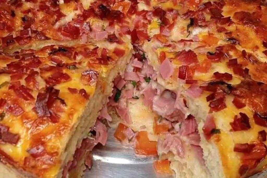 Pastelzão de forno muito rápido de se fazer e delicioso Pastelzão de forno muito rápido de se fazer e delicioso