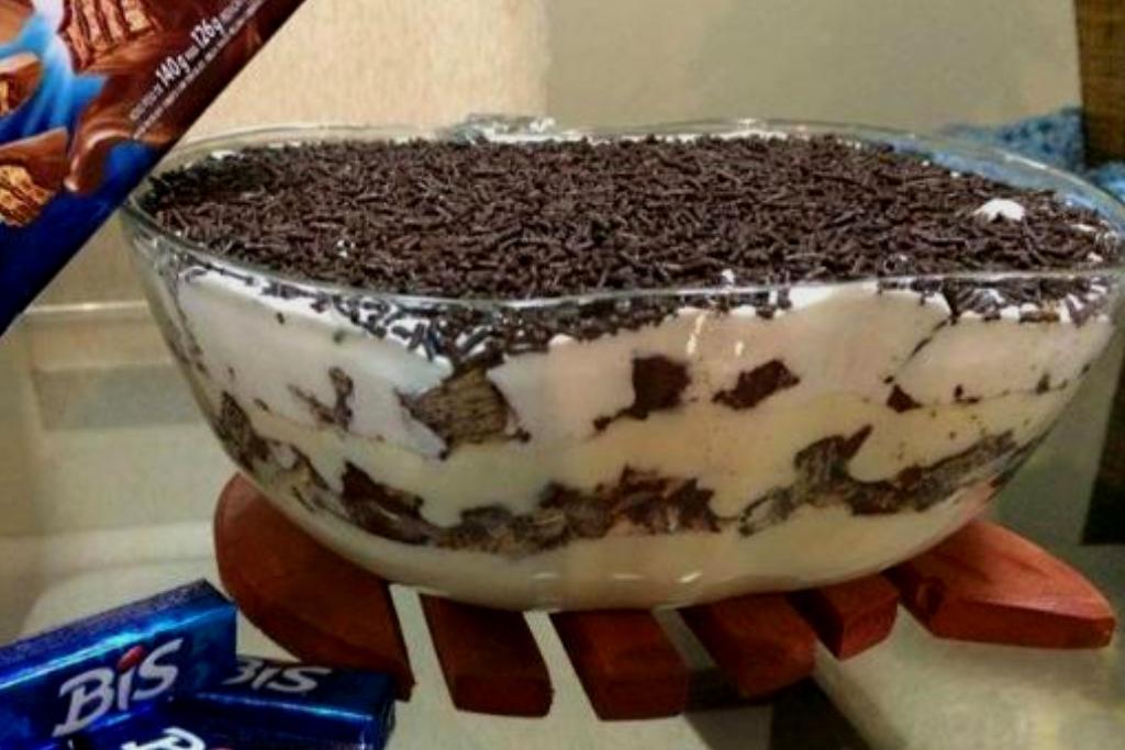 Pavê de bis, a sobremesa perfeita para servir no almoço de domingo, todos irão amar Pavê de bis, a sobremesa perfeita para servir no almoço de domingo, todos irão amar