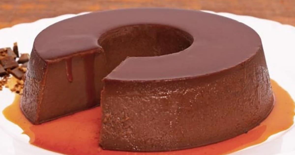 Pudim de chocolate tradicional, para quem quer impressionar na hora da sobremesa Pudim de chocolate tradicional, para quem quer impressionar na hora da sobremesa