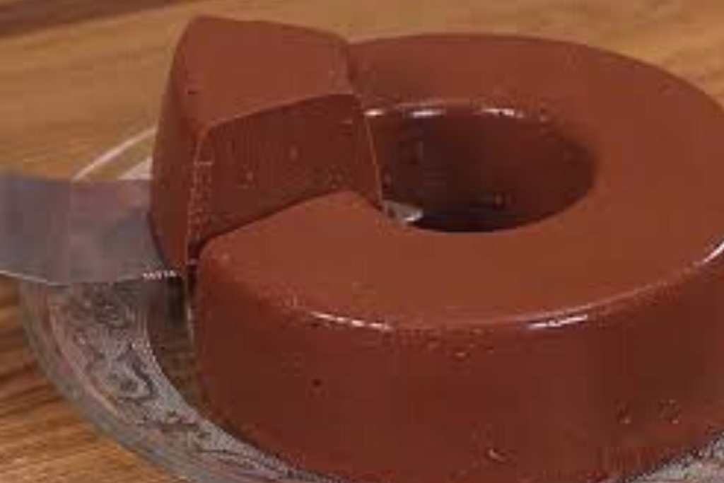 Pudim de chocolate perfeito, que pode fazer qualquer um se apaixonar Pudim de chocolate perfeito, que pode fazer qualquer um se apaixonar
