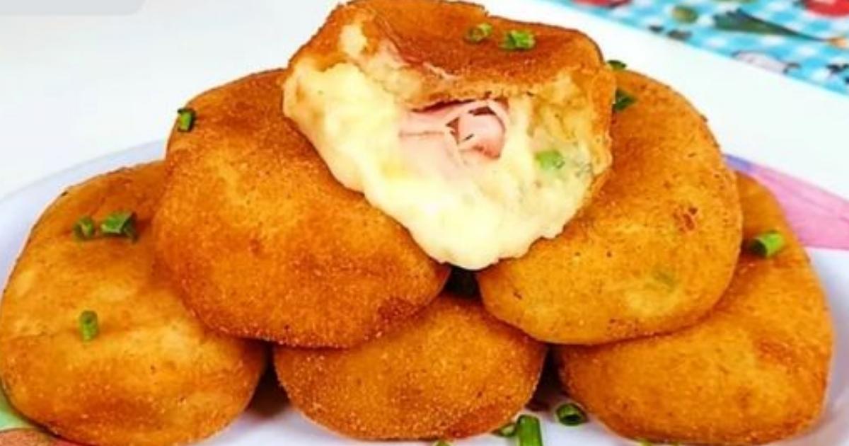 Salgado de batata recheado fácil com recheio especial que derrete na boca Salgado de batata recheado fácil com recheio especial que derrete na boca