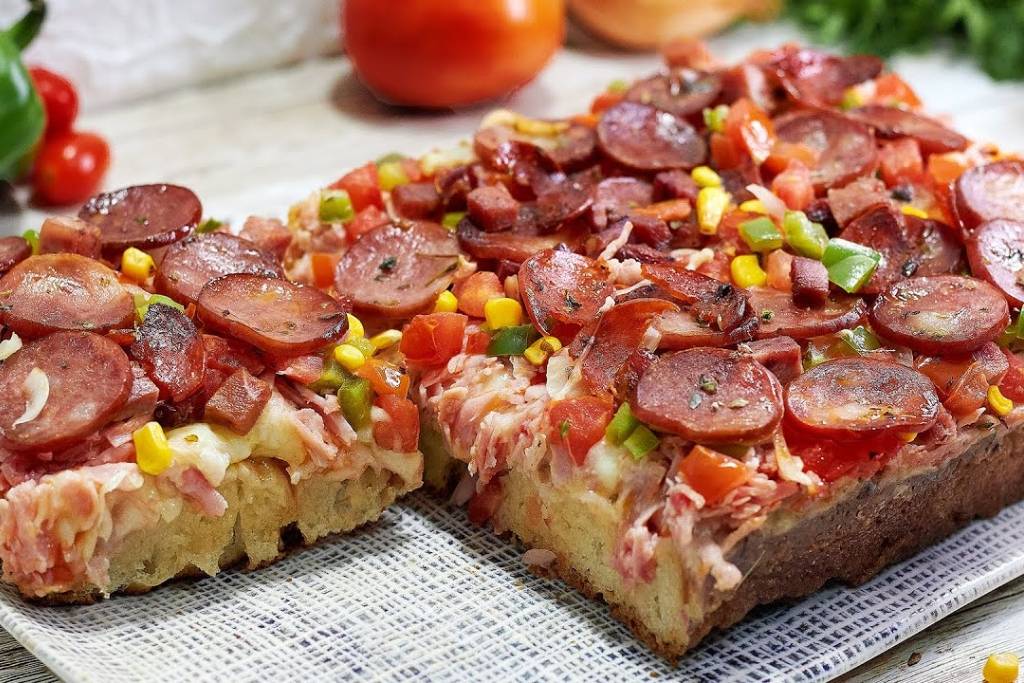Torta italiana fácil, uma torta de liquidificador com recheio de salsicha perfeita para o lanche Torta italiana fácil, uma torta de liquidificador com recheio de salsicha perfeita para o lanche